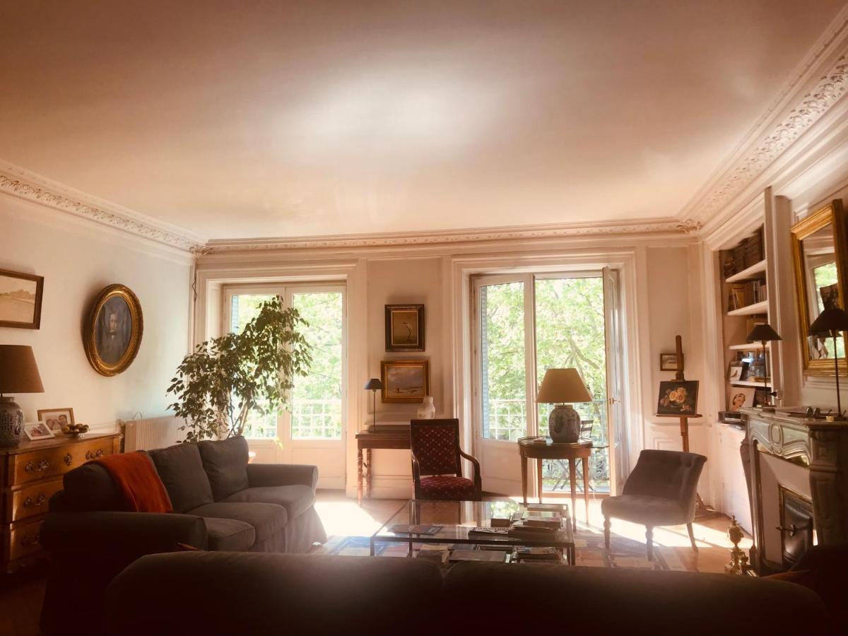 Berges Du Rhone/ Chambre Avec Balcon Lione Esterno foto